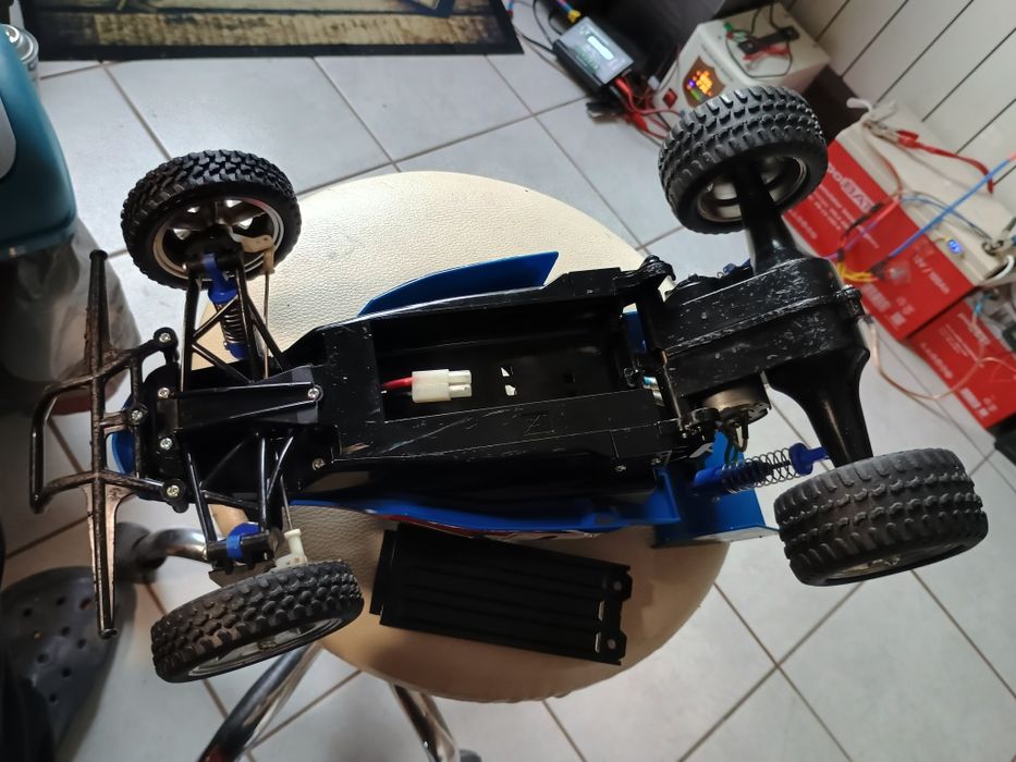 Zdalnie sterowany tamiya rising fighter