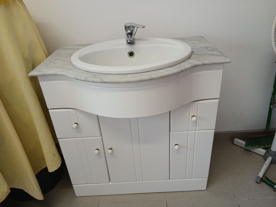 Movel de casa de banho branco