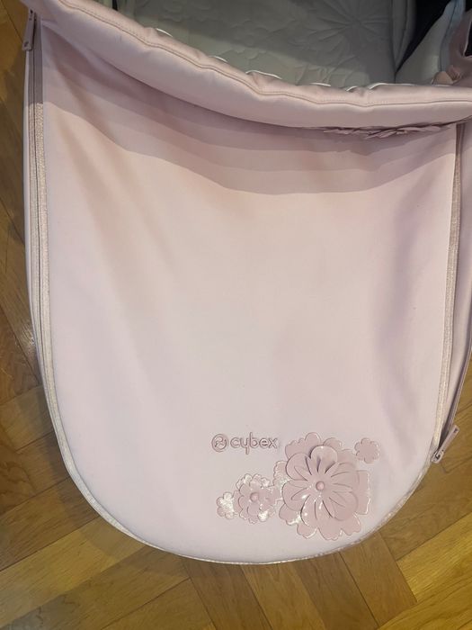 Gondola Cybex Priam 4.0 różowa kwiatki
