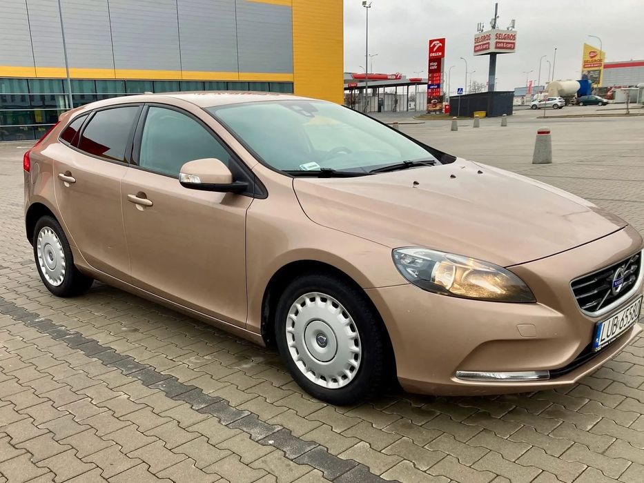 Volvo V40