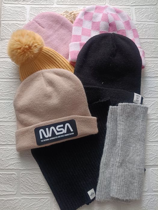 Zestaw kpl czapki komin rękawiczki rozmiar 54 56 w tym nowe