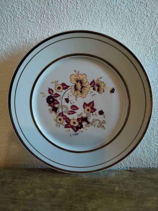 Prato Limogges  com flores
