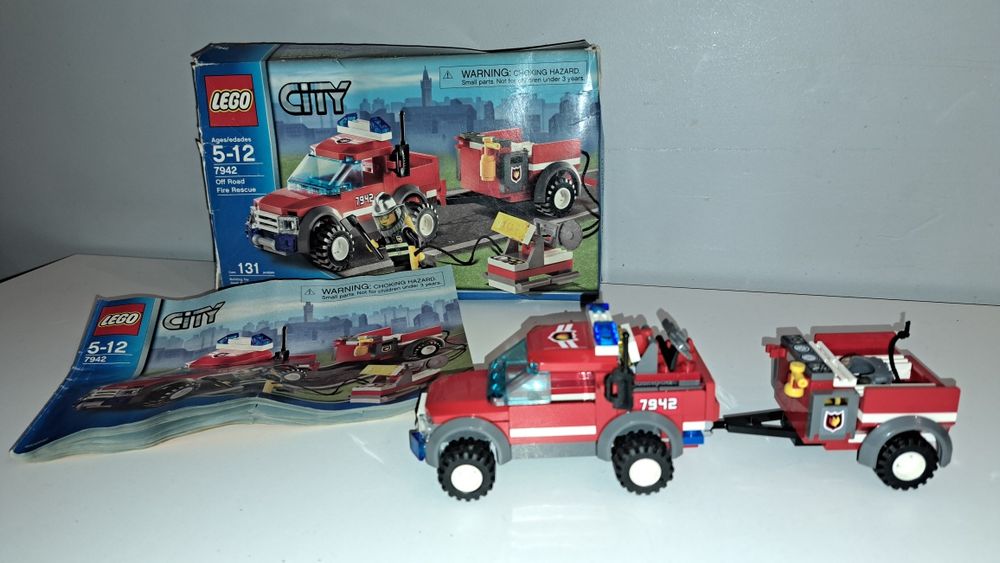 Zesraw klocków 7942 Lego City Terenowy Wóz Strażacki