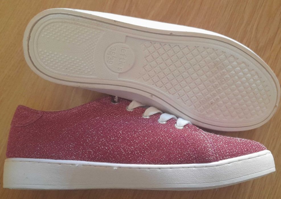 Ténis da marca Lefties (Novo): Tam 38-39