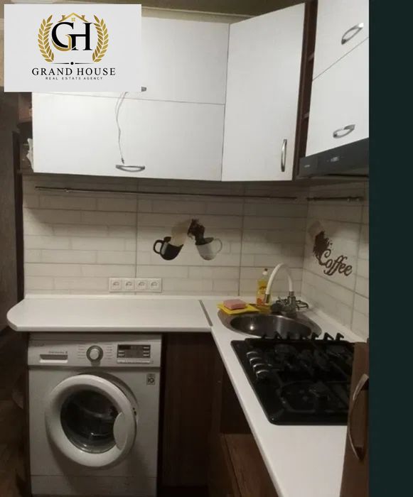 Продам двокімнатну квартиру. Вулиця Шатіла.