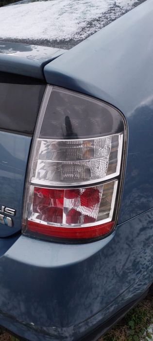 Sprzedam lampy przód i tył Toyota Prius 2