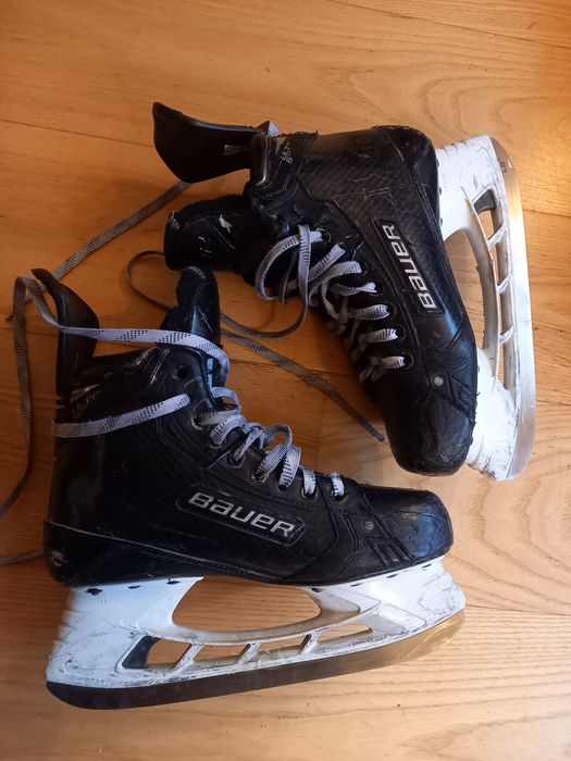 Bauer Ultrasonic 8 fit 3 lyzwy 43 hokejowe 268mm Supreme
