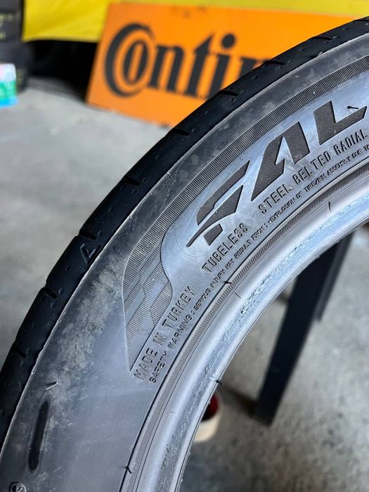 Шини 235/45 r17 97Y Falken Azenis FK520 2023рік (535)