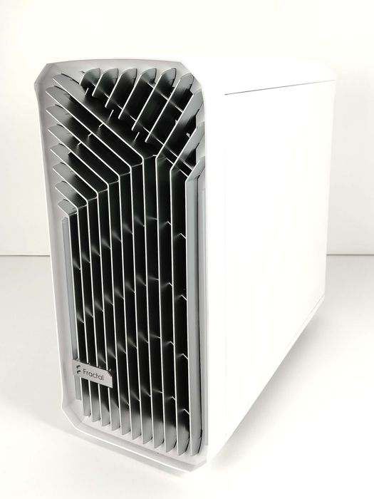 Fractal Design Torrent White TG Clear Tint (model FD‑C‑TOR1A‑03)