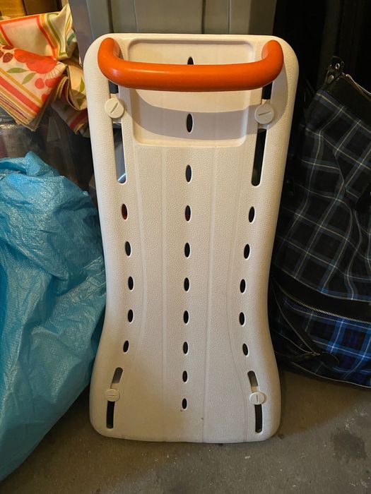 Banco de banheira com pega ajustável seminova