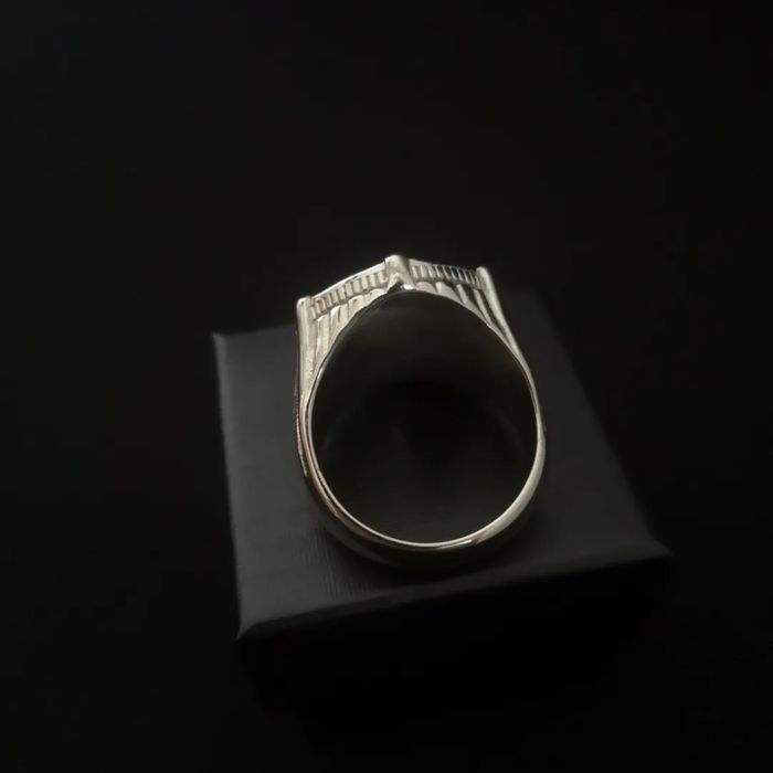 Anel Meia Libra Prateado – Design Elegante e Durável