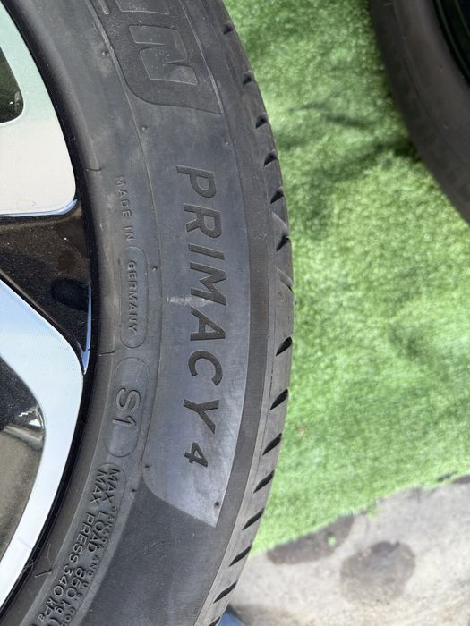 Резина Шини 225/55 R18 Michelin Primacy 4