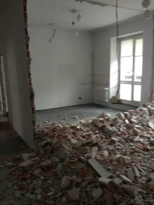 Wynoszenie gruzu w workach kontener ,big bag- małe ilości również