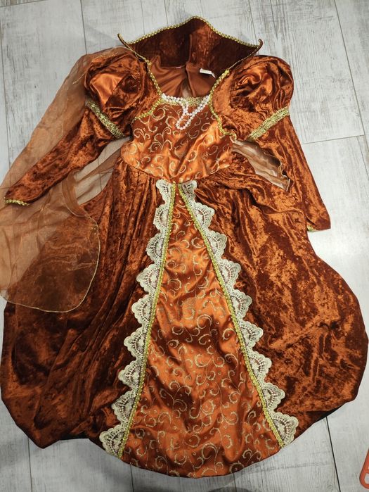 Sukienka karnawałowa księżniczka 104