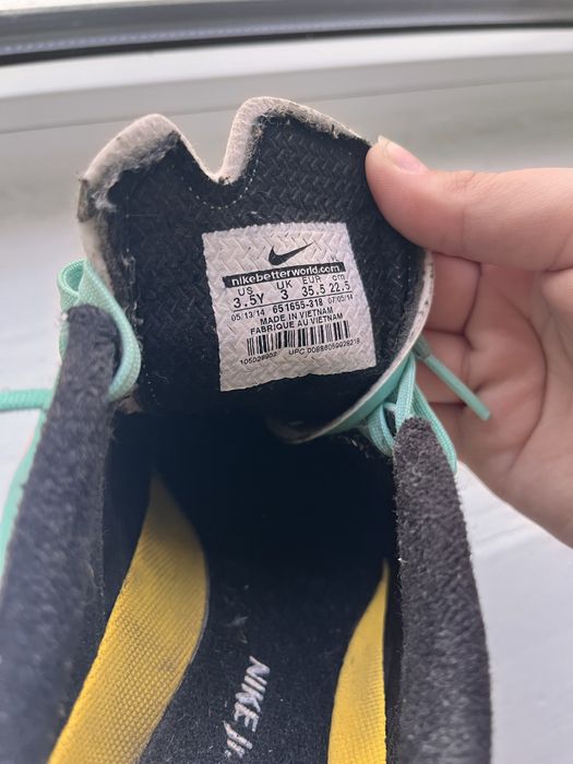 Футбольні бутси Nike Hypervenom Jr. (р. 35.5 / 22.5 см)