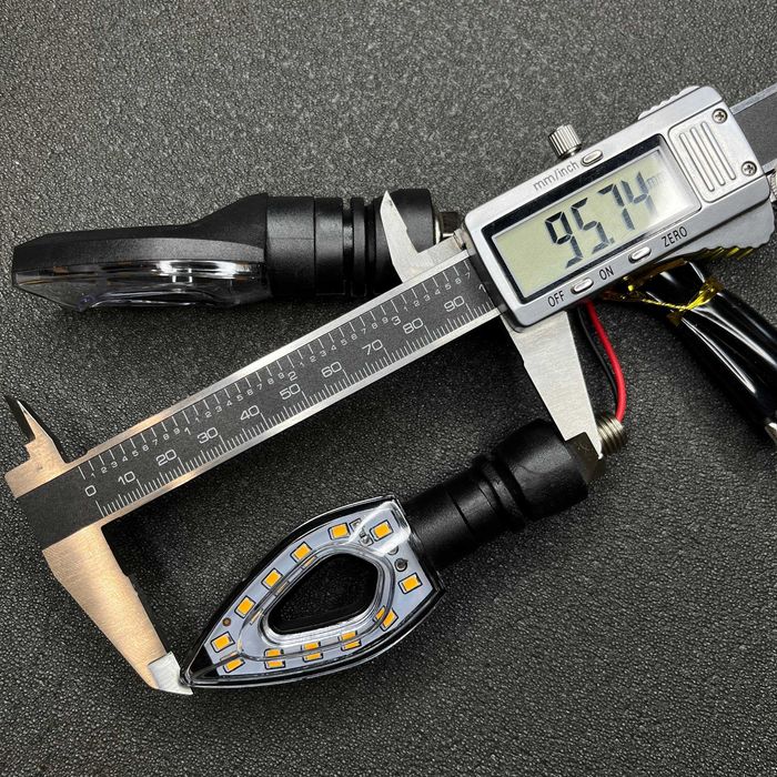 Мотоповоротники LED | динамічні | стильні | УНІВЕРСАЛЬНІ НА ВСІ МОТО!