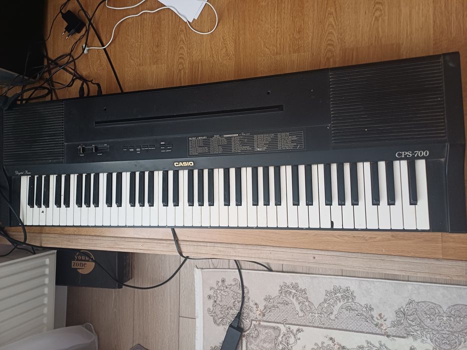 Синтезатор Casio CPS 700