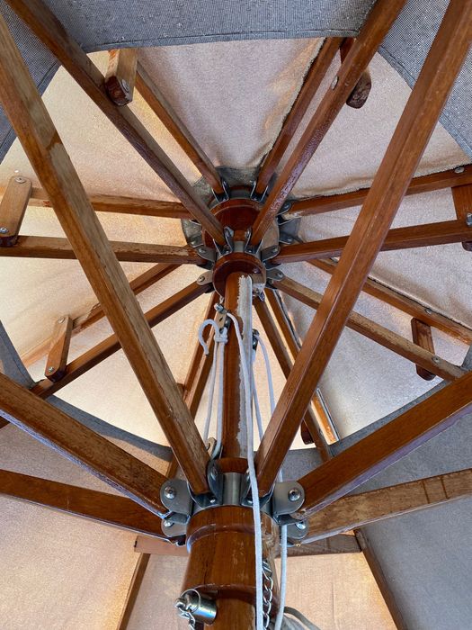 Guarda-sol de Madeira