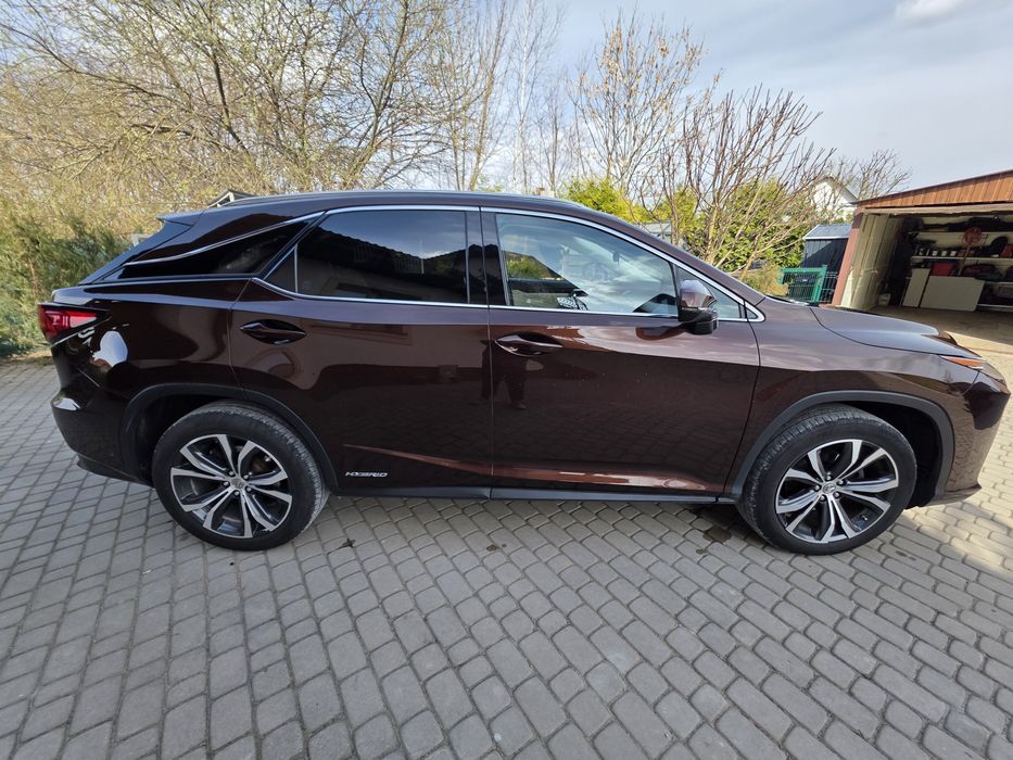 Lexus rx 450h 300 km