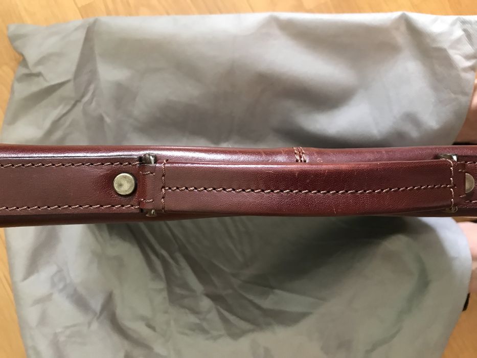 Mala executiva em pele