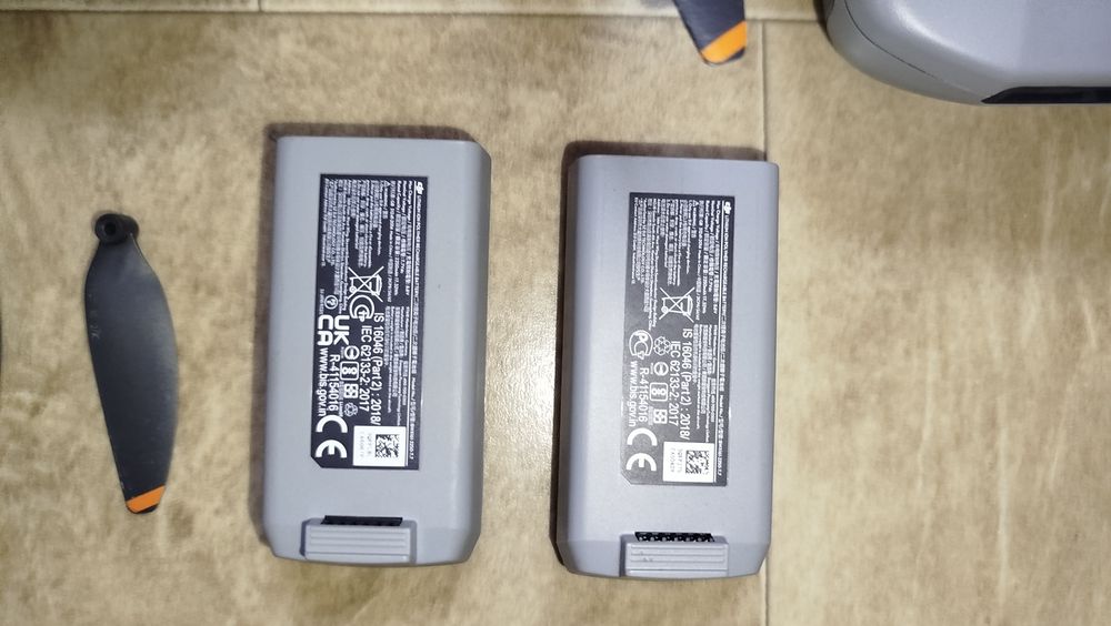 DJI Mini 2 SE все що на фото.