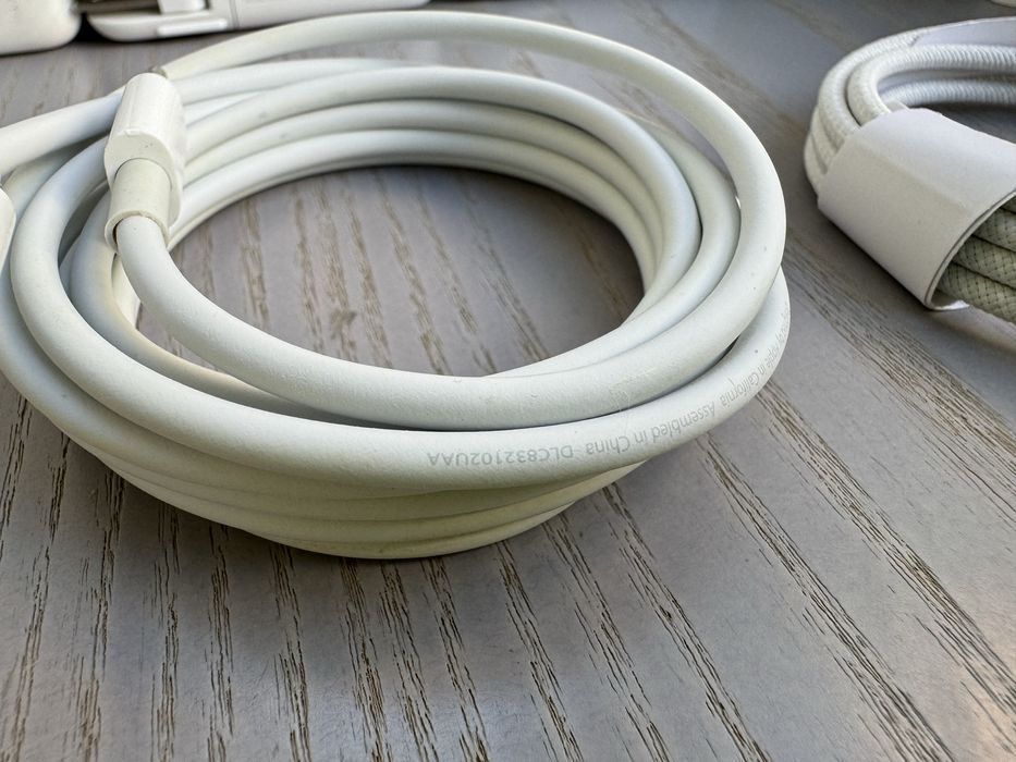 Оригінальні блоки живлення Apple USB-C 30w 35w 61w 67w 70w 87w 96w 140