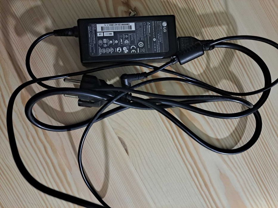 Монітор LG ips236v-pn