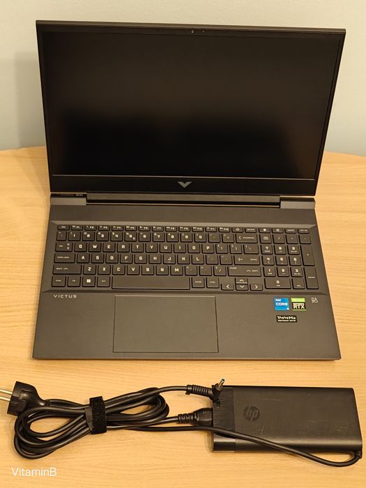 Laptop HP VICTUS 16 (i5-11400H, RAM 16GB, RTX3050 4GB, M.2 1TB)