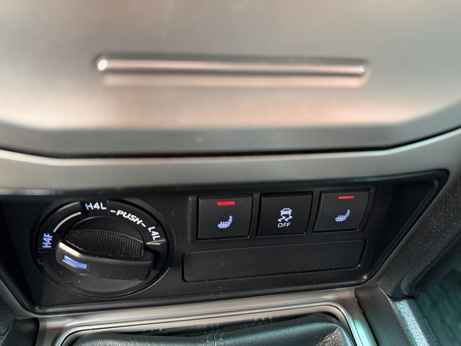 Toyota land cruiser Prado 150