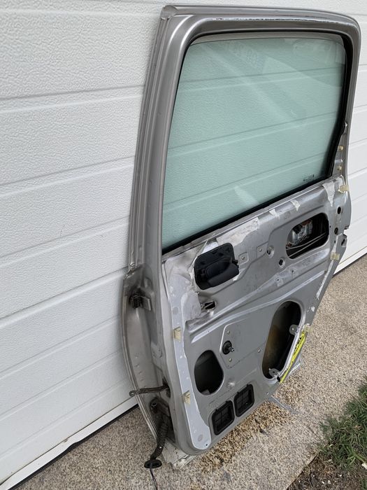 Porta de trás direito corsa b 5p (99)
