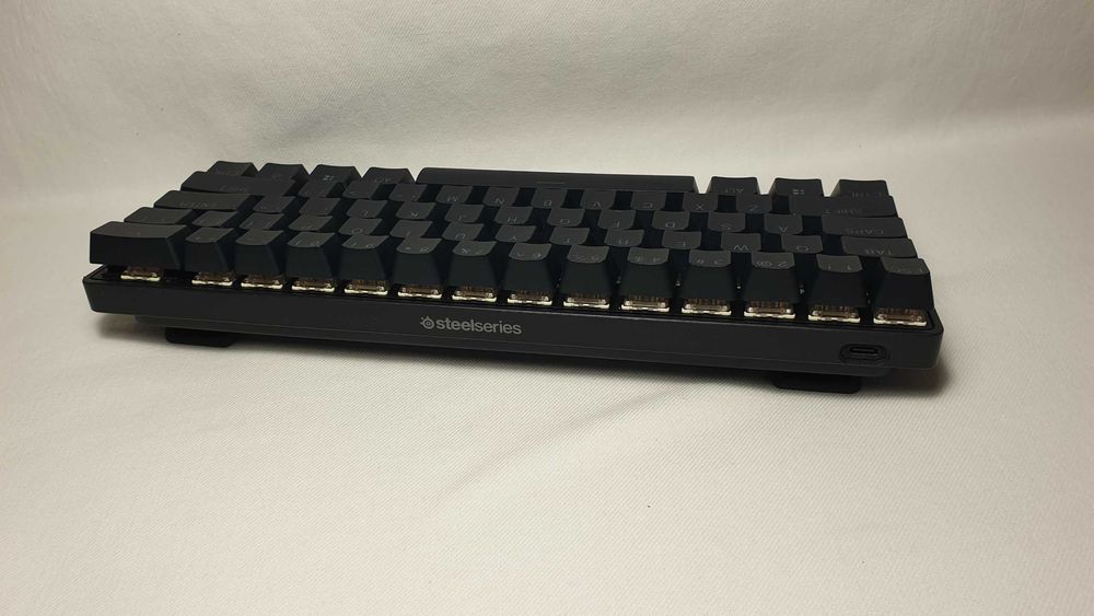 Klawiatura mechaniczna Steelseries Apex 9 mini OptiPoint stan BDB.