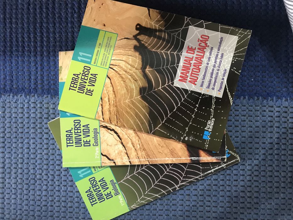 Manuais e Caderno de atividades 11 Terra, Universo de Vida