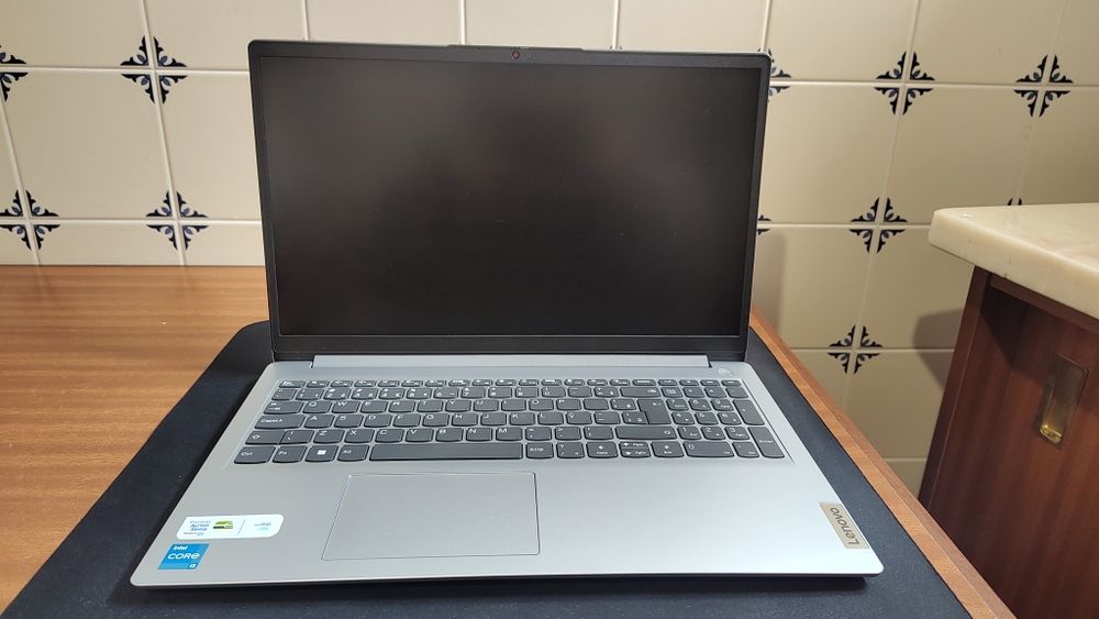 Notebook Lenovo  2 meses de uso