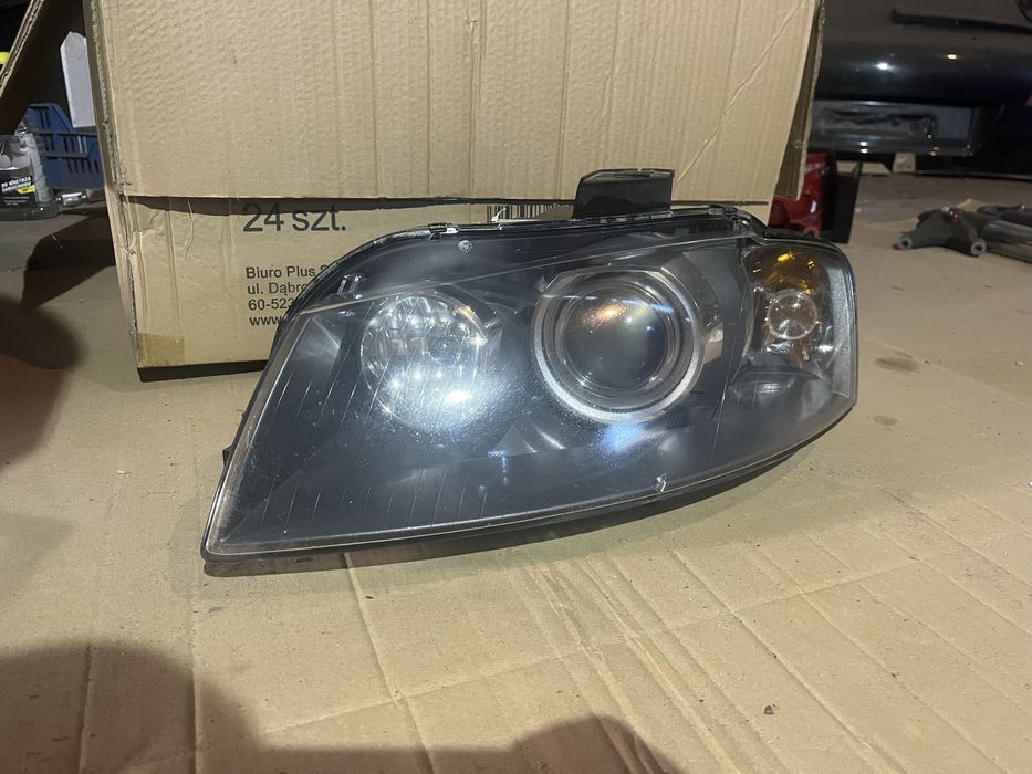 Lampa lewy przód biksenon audi a3 8p