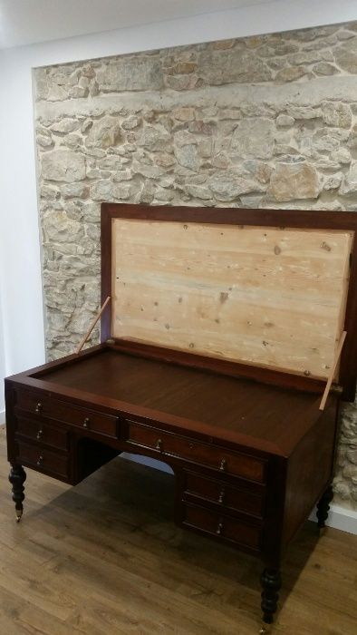 Secretária/Mesa/Escrevaninha - Madeira Maciça