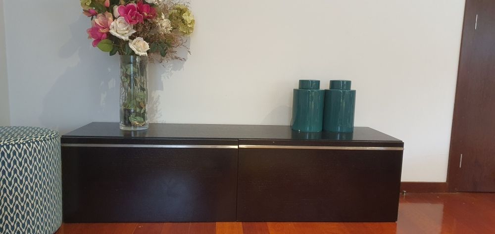 Movel louçeiro como novo em Wengue