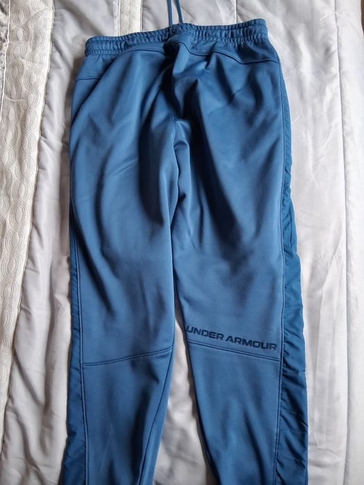 Calças desportivas Under Armour.