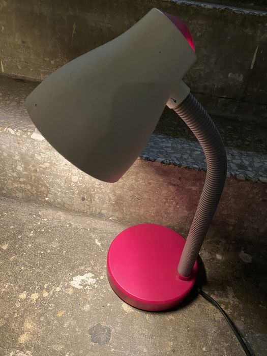 Lampka biurkowa dla dziewczynki