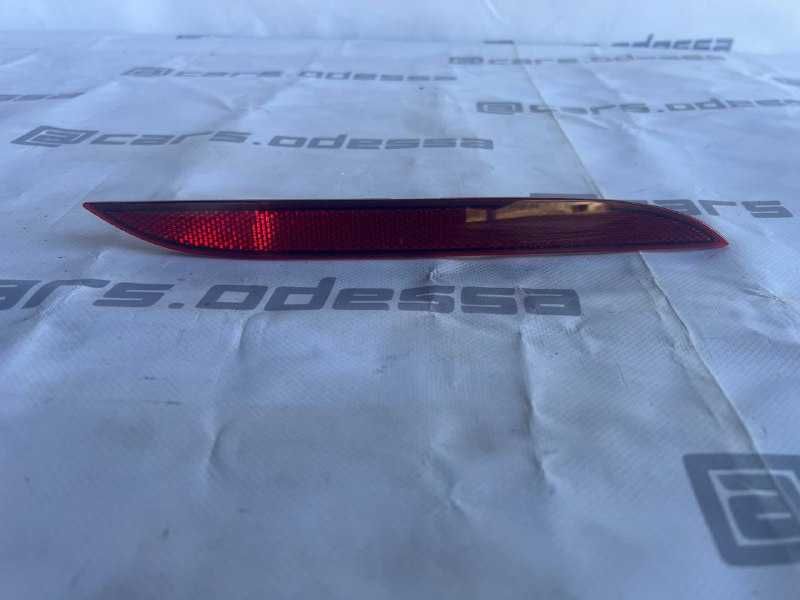 Катафот (отражатель) заднего бампера левый для Tesla Model S Plaid