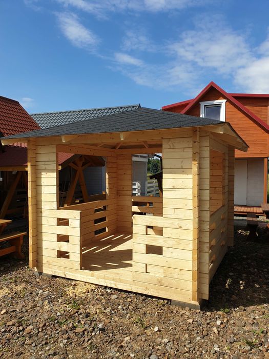 Altanka drewniana , z bala