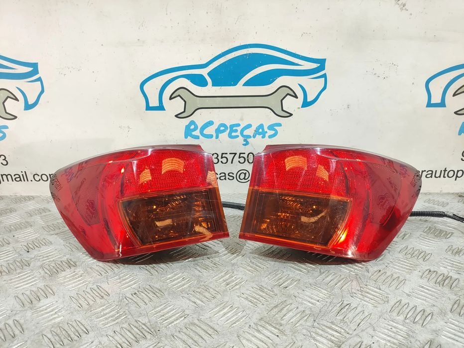 Conjunto Farolins Originais Lexus IS XE20 81551-53240 81551-53241
