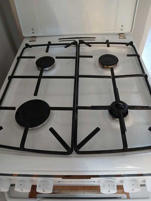 Amica kuchenka gazowo elektryczna cztero palnikowa