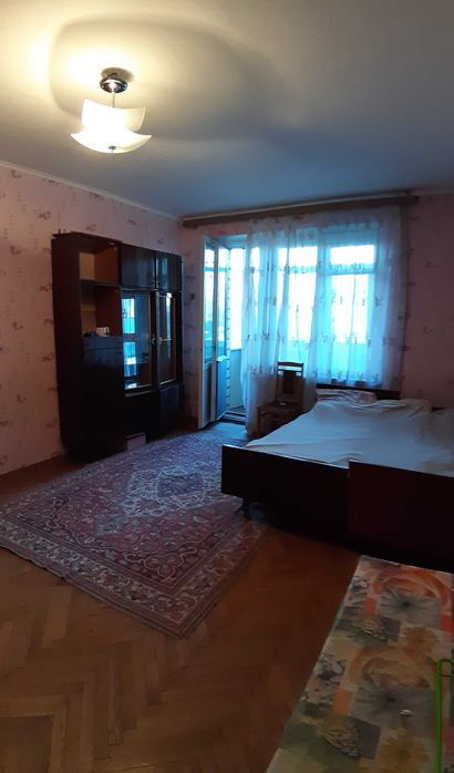 сдам квартиру в центре, м. Научная.