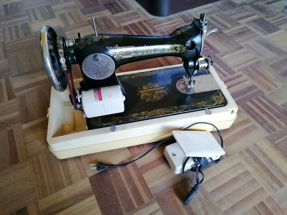 Máquina de costura SINGER