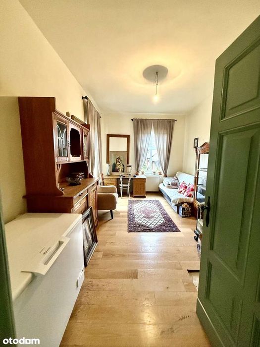 Dom ze stawem, fotowoltaiką i szybkim dojazdem do Gdańska