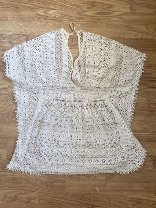 Blusa Poncho de Renda