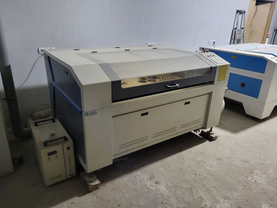 Лазерний станок СО2 ЧПУ