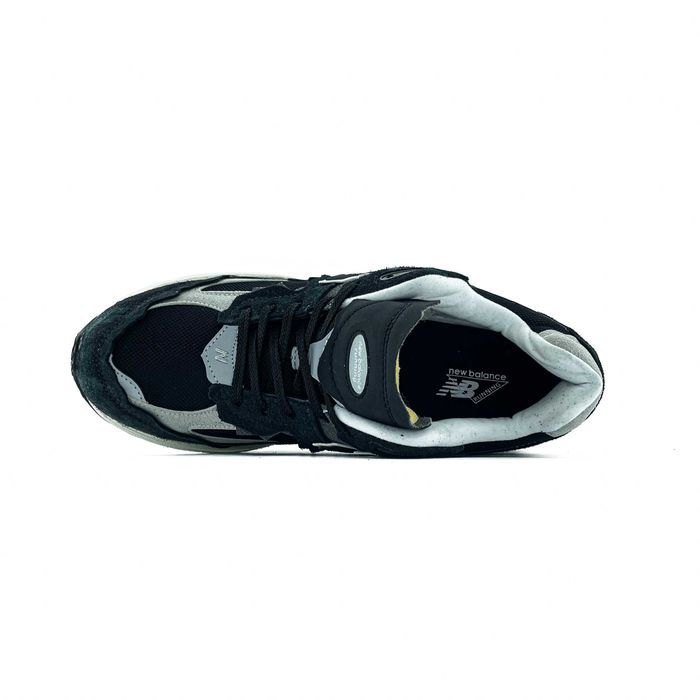 Женские кроссовки New Balance 2002R "Protection Pack Black" 36-40
