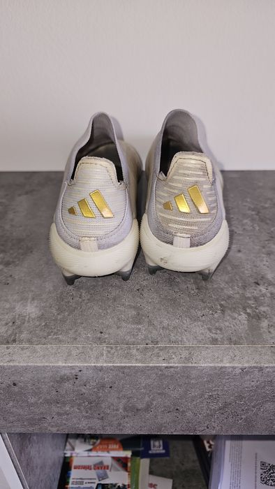 Chuteiras Adidas X Speedportal+ FG Branco/Dourado - Homem Tam. US 8.5 / EU 42
​Preço: €65