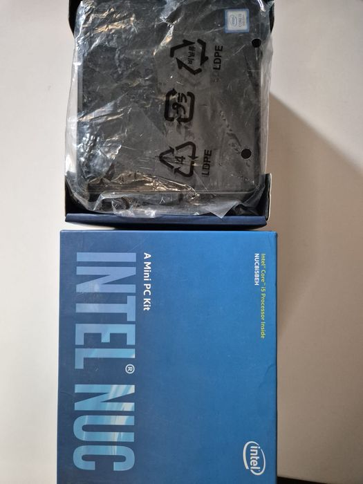 Mini komputer Intel Nuc